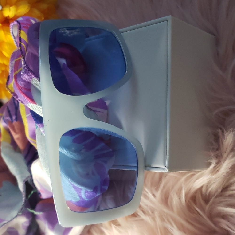 Fashion Shades Blue - Picture 2 of 4